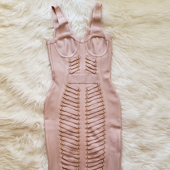 Dresses & Skirts - New Stunning Blush Bandage Dress!